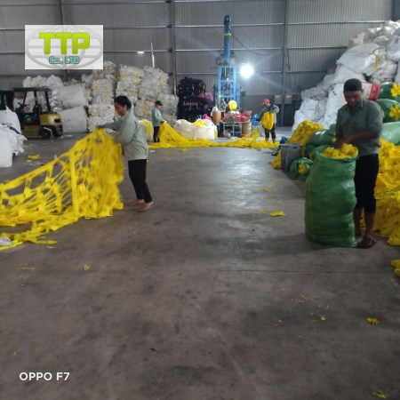 Thu mua vải vụn