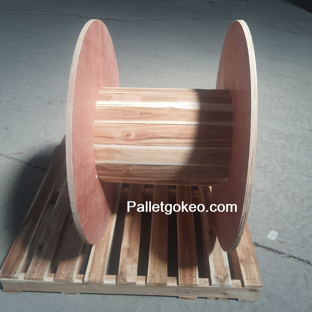 Bobbin gỗ dán