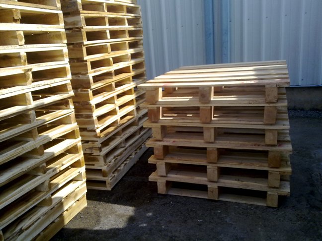 Pallet gỗ