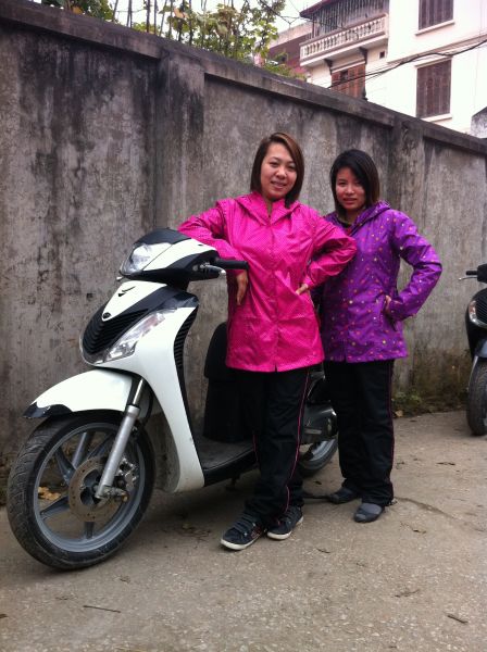 Bộ quần áo mưa nữ 2 lớp - Công Ty TNHH Sản Xuất Hàng May Mặc Và Dịch Vụ Thương Mại Việt Nhật