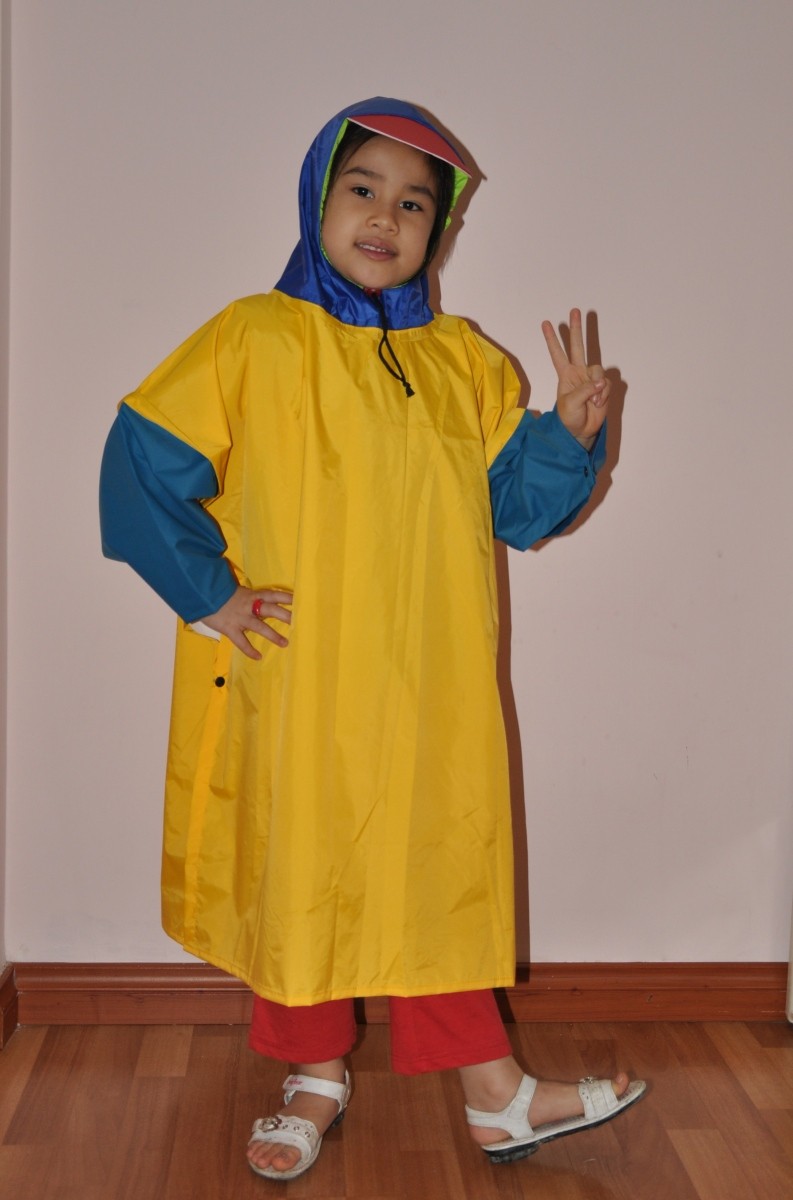Áo mưa trẻ em xẻ cạnh - áo Mưa TUMI - Công Ty CP SX Và TM Tường Minh