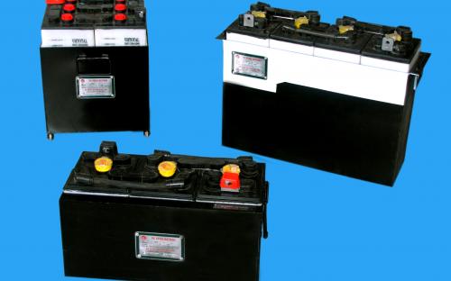 Ắc quy đầu máy xe lửa
