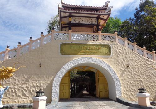 Khu du lịch Đọt Champa (Dầu Tiếng - Bình Dương)