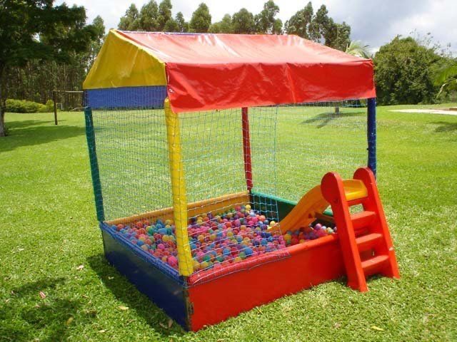 Nhà banh ngoài trời