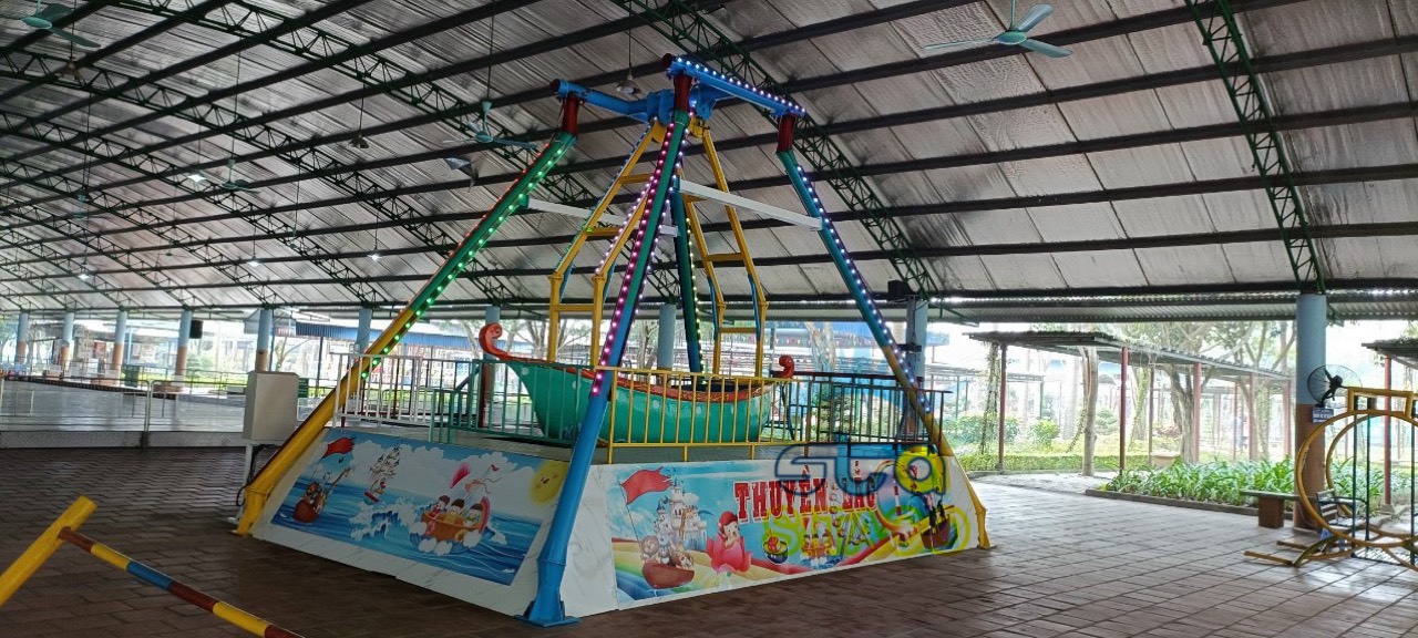 Thuyền lắc mạo hiểm