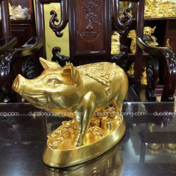 Lợn đứng tiền dát vàng 9999 - Đồ Đồng Quang Hà - Công Ty TNHH Đúc Đồng Mỹ Nghệ Quang Hà