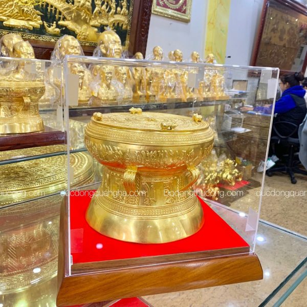 Quả trống 15cm thếp vàng 9999 - Đồ Đồng Quang Hà - Công Ty TNHH Đúc Đồng Mỹ Nghệ Quang Hà