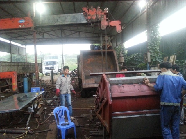 Nhà xưởng - Công Ty Cổ Phần Xuất Nhập Khẩu Ô Tô Và Xe Chuyên Dùng Việt Nam