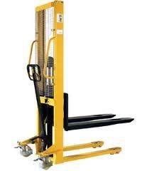 Xe Nâng Toàn Phát Lộc – Công Ty Cổ Phần Xây Dựng Và Thương Mại Toàn Phát Lộc