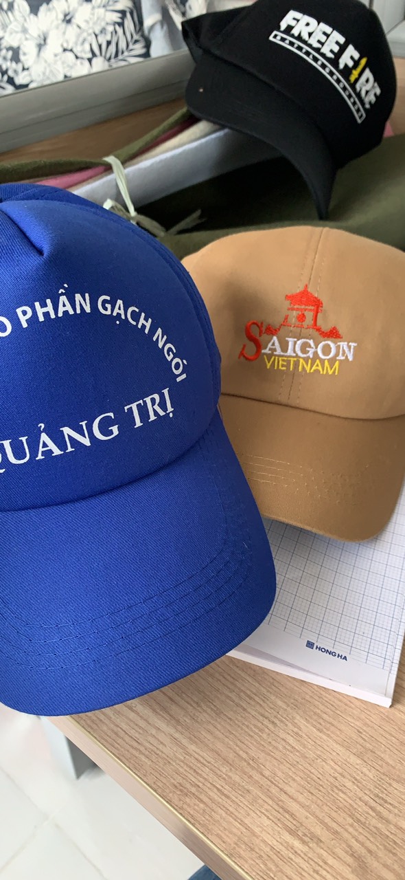 Nón lưỡi trai - Mũ Nón Bàn Tay Việt - Công Ty TNHH Một Thành Viên Đầu Tư Sản Xuất Thương Mại Bàn Tay Việt