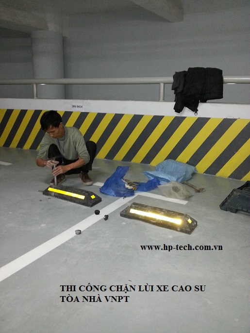 Thi công - Trang Thiết Bị An Toàn Giao Thông HP-TECH  - Công Ty Cổ Phần  Tư Vấn Kỹ Thuật Công Nghệ Thương Mại Hoàng Phú