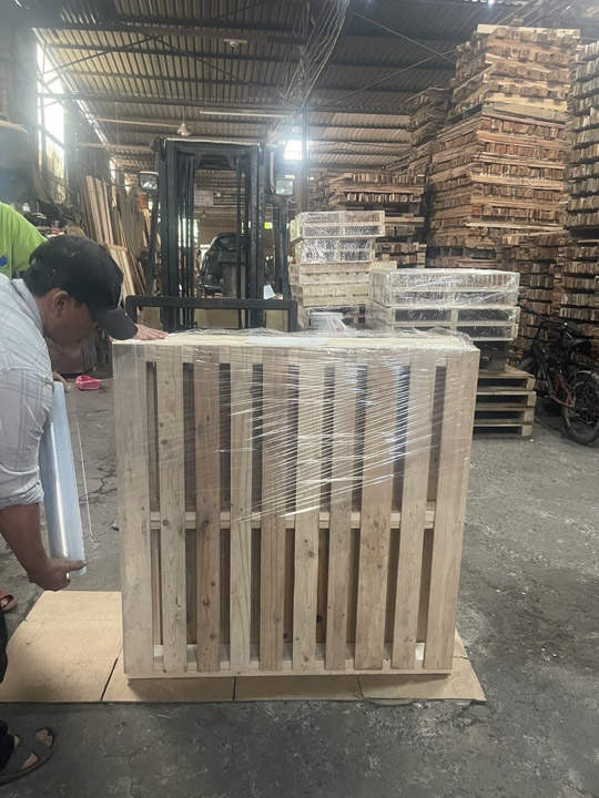 Pallet gỗ
