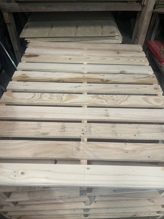 Pallet gỗ