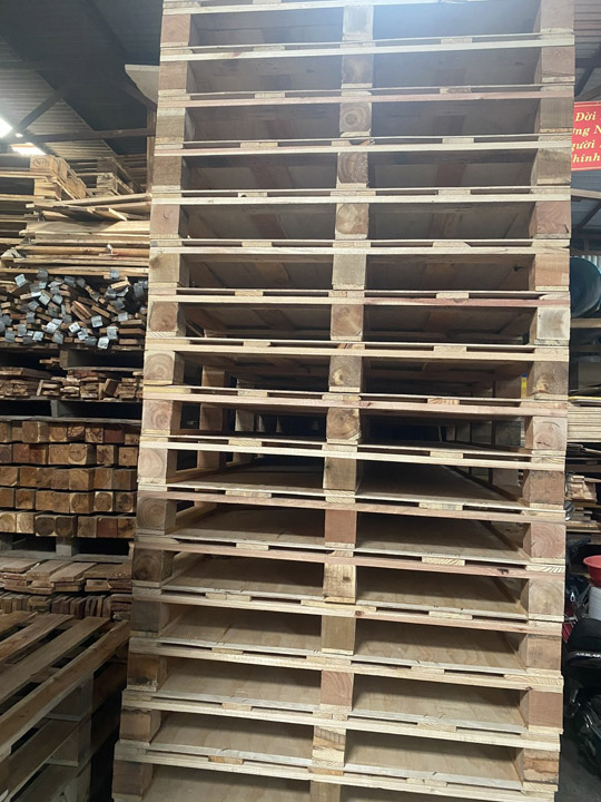 Pallet gỗ