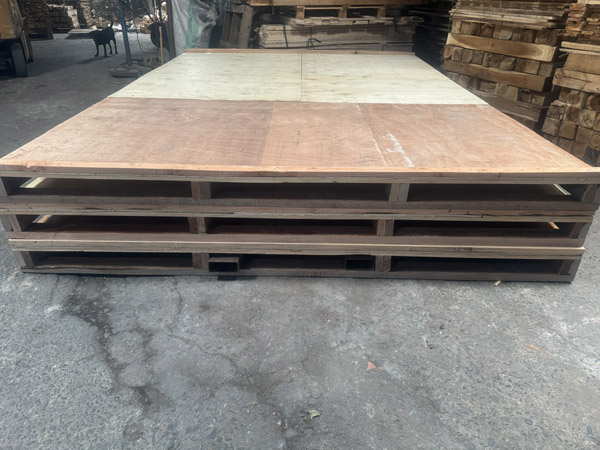 Pallet gỗ