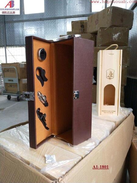 Hộp rượu da nâu 1 chai hàng trơn không logo - Công Ty Cổ Phần Đầu Tư Tín Gia