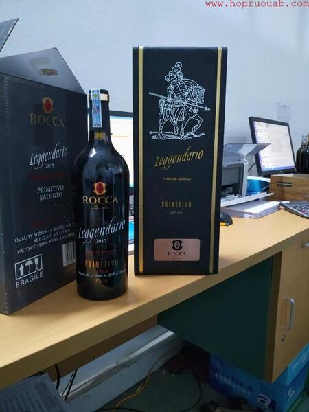 Hộp rượu da theo yêu cầu - Công Ty Cổ Phần Đầu Tư Tín Gia