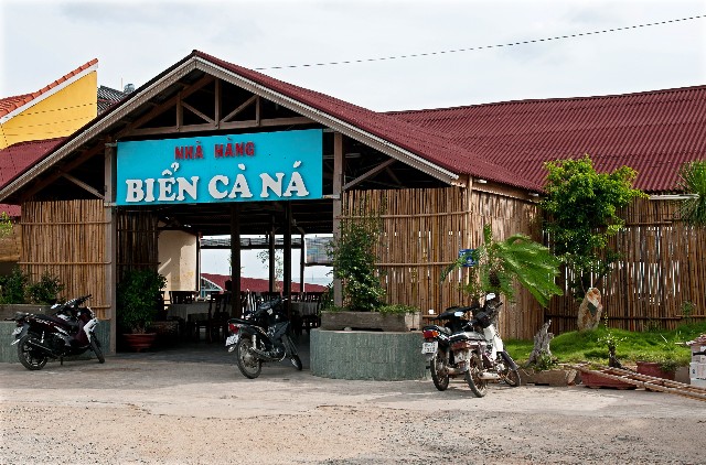 Mặt tiền nhà hàng - Công Ty TNHH Du Lịch Cà Ná