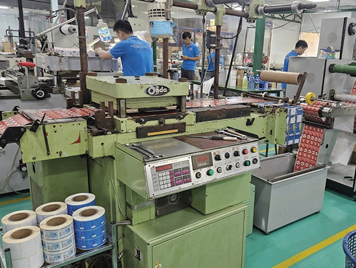 Máy bế và ép kim Onda