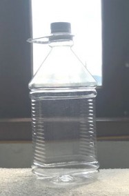 Can nhựa