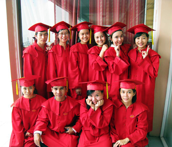 Đồng phục tốt nghiệp - Công Ty TNHH Gia Bình Thịnh