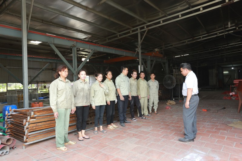 Đội ngũ cán bộ công nhân viên - Sơn Tĩnh Điện Thanh Tùng - Công Ty TNHH Thương Mại Và Cơ Khí Thanh Tùng