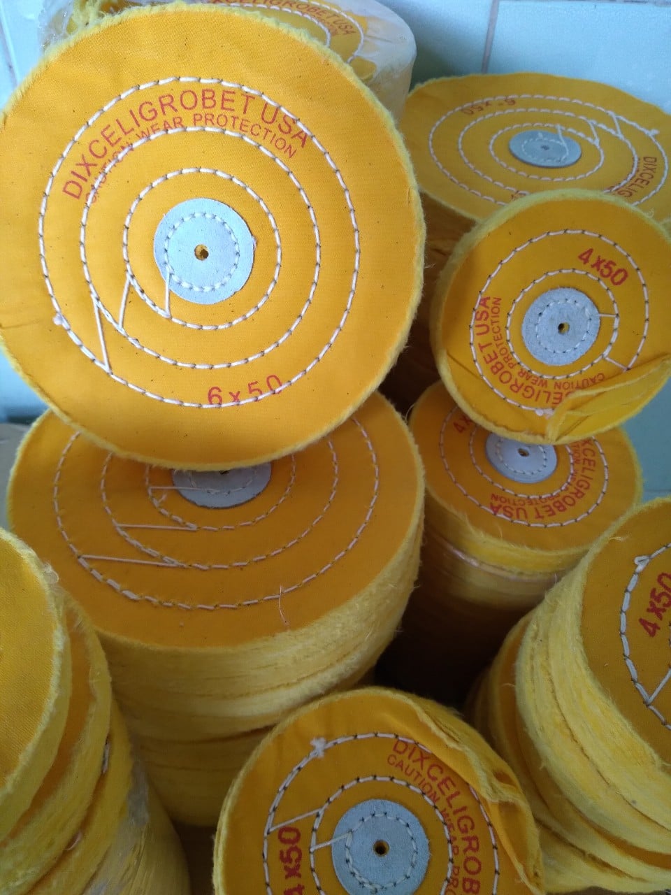 Bánh vải đánh bóng