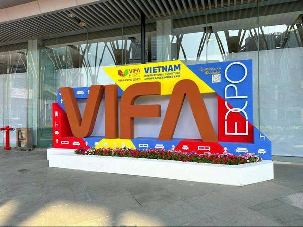 Công ty tại triển lãm VIFA