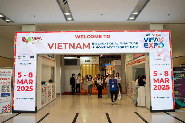 Công ty tại triển lãm VIFA