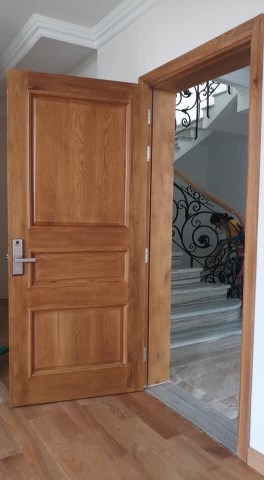 cửa gỗ