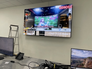 Lắp ghép 4 màn hình ghép 55inch cho tổng công ty Hòa Phát - Led D&Q Việt Nam - Công Ty Cổ Phần Công Nghệ Led D&Q Việt Nam
