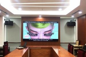 Thi công 4 màn hình ghép 55inch trong phòng họp - Led D&Q Việt Nam - Công Ty Cổ Phần Công Nghệ Led D&Q Việt Nam
