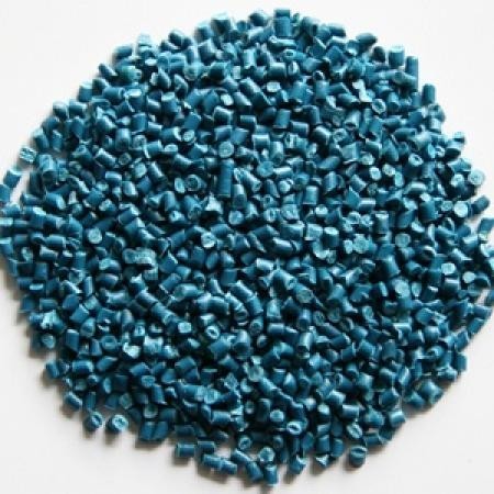 Hạt nhựa màu xanh dương - Công Ty TNHH Sản Xuất Thương Mại Hóa Chất Long Giang