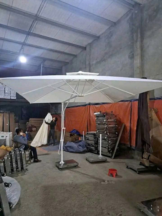 Ô dù lệch tâm - Ô Dù Thành Lợi - Công Ty TNHH Sản Xuất Cơ Khí Và Thương Mại Thành Lợi