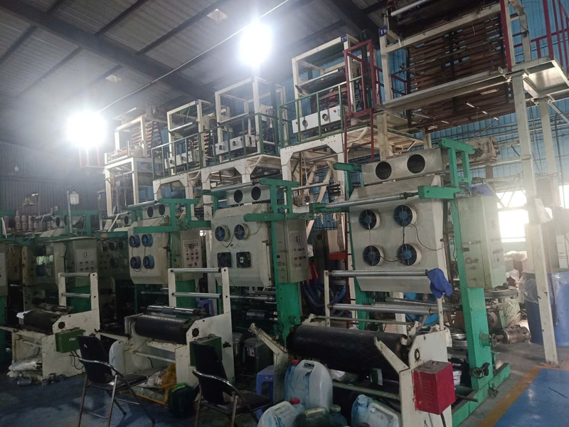 Hình ảnh máy móc công ty Một Bước Tiến - Nhựa Phân Hủy Sinh Học Một Bước Tiến - Công Ty TNHH Sản Xuất Thương Mại Dịch Vụ Một Bước Tiến