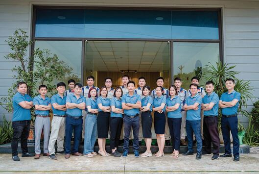 Đội ngũ nhân sự
