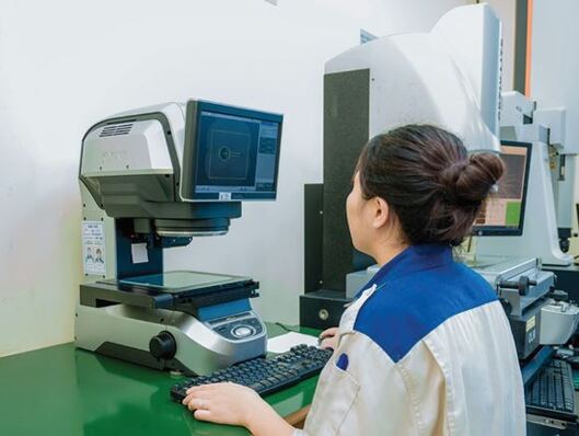 Máy đo quang học Keyence