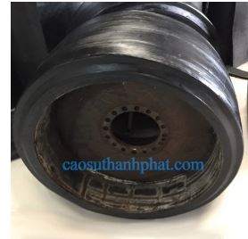 Bánh xe bọc cao su