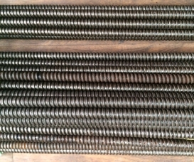 Ty ren vuông M17