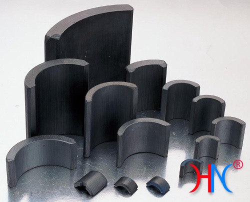 Nam châm đen (ferrite) hình cung - Nam Châm Hoàng Nam - Công Ty TNHH Sản Xuất Và Thương Mại Nam Châm Hoàng Nam