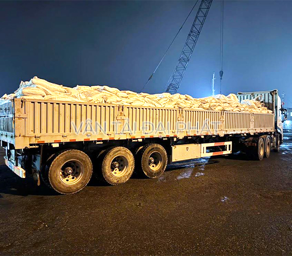 Vận chuyển xe ben, thùng hàng siêu trường