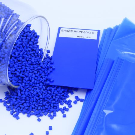 Hạt nhựa màu xanh biển