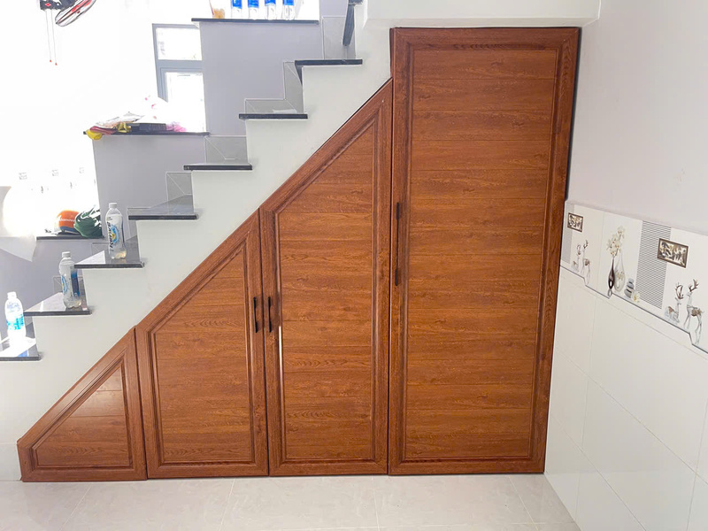 Tủ gầm cầu thang nhôm kính - Nhôm Kính Nhà Đẹp - Công ty TNHH Nhôm Kính Nhà Đẹp