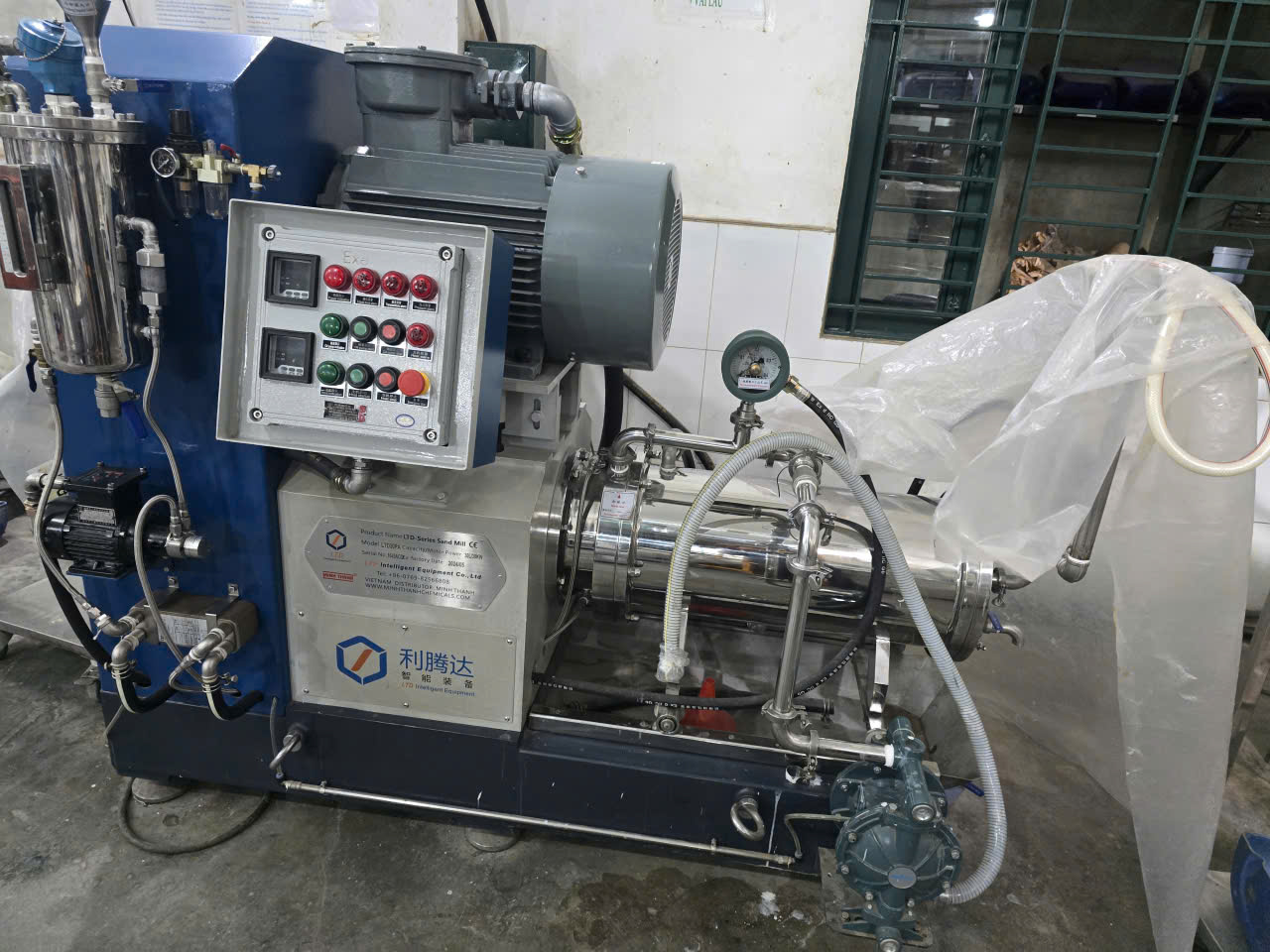 Hình ảnh máy móc sản xuất