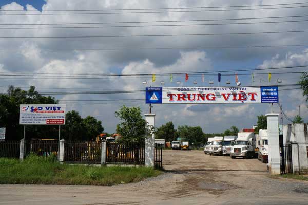 Bãi xe Trung Việt - Vận Tải Trung Việt - Công Ty TNHH Dịch Vụ Vận Tải Trung Việt