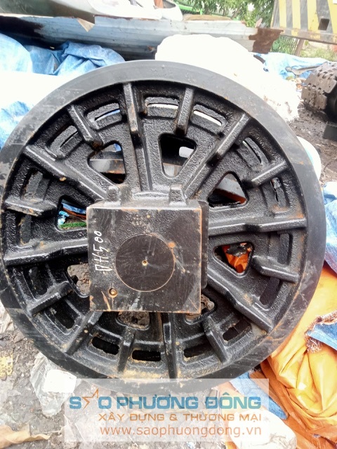 Bánh dẫn hướng xe cẩu DH500