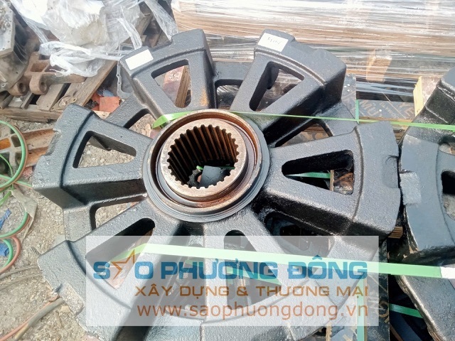 Bánh sao xe cẩu Hitachi KH125-3