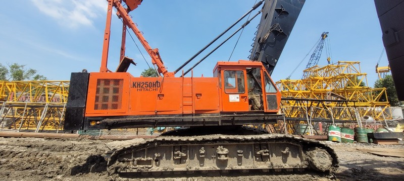 Máy cẩu Hitachi KH250HD