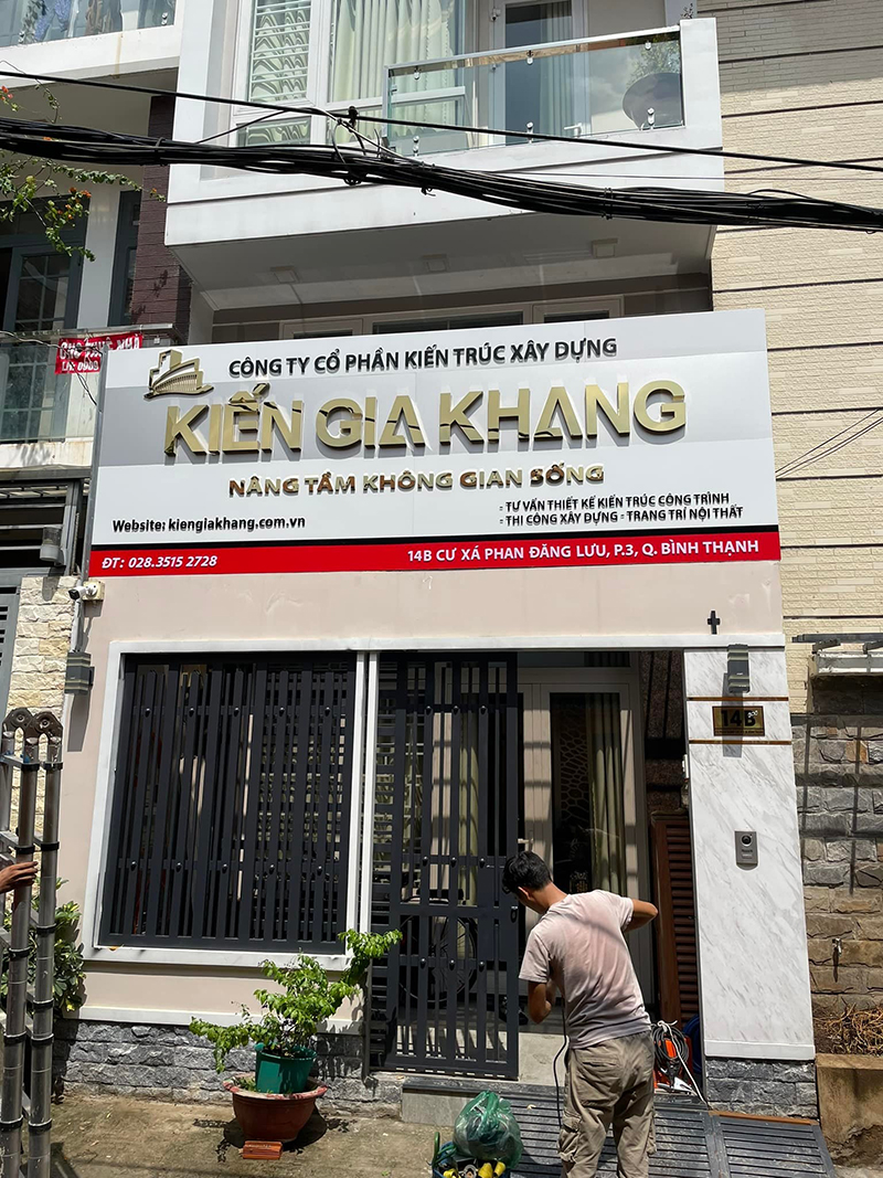 Bảng hiệu quảng cáo chữ nổi