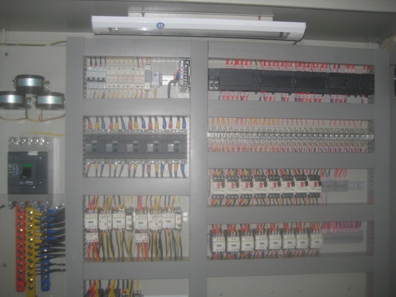 Tủ điện điều khiển - Công Ty TNHH Kỹ Thuật Xây Dựng Nhật Nam